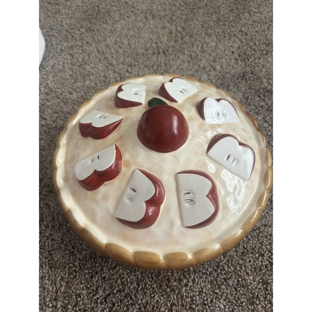 Vintage Ceramic Covered Apple Pie Plate Dish Keeper With Lid Portugal